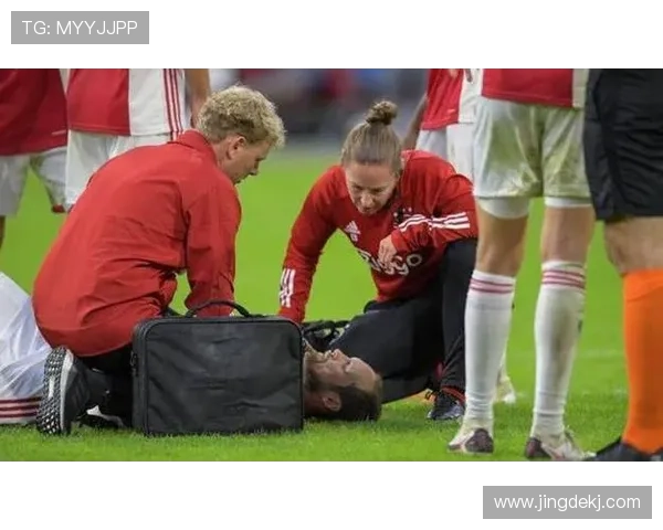 足球明星的温暖力量如何治愈心灵与生活的每一个角落 足球明星的温暖力量如何治愈心灵与生活的每一个角落